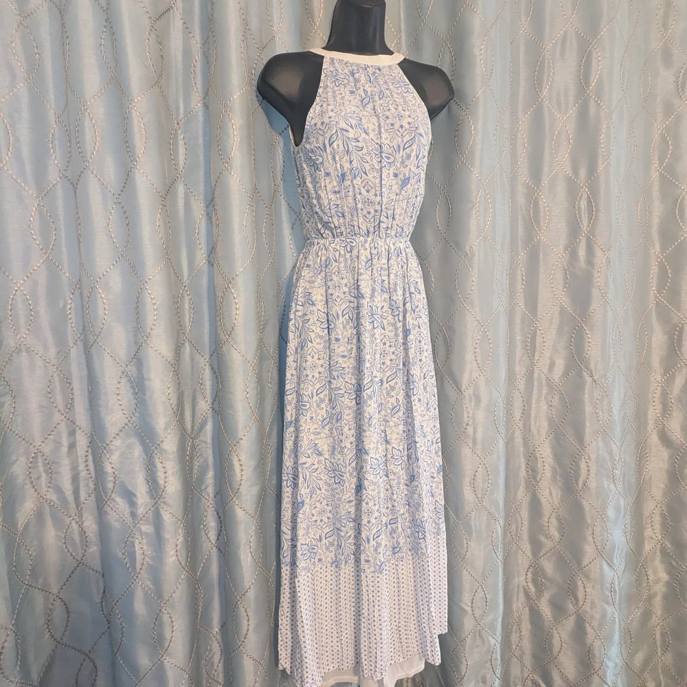 12. Old Navy Blue & White Floral Print Halter Maxi Dress - Picture 5 of 6